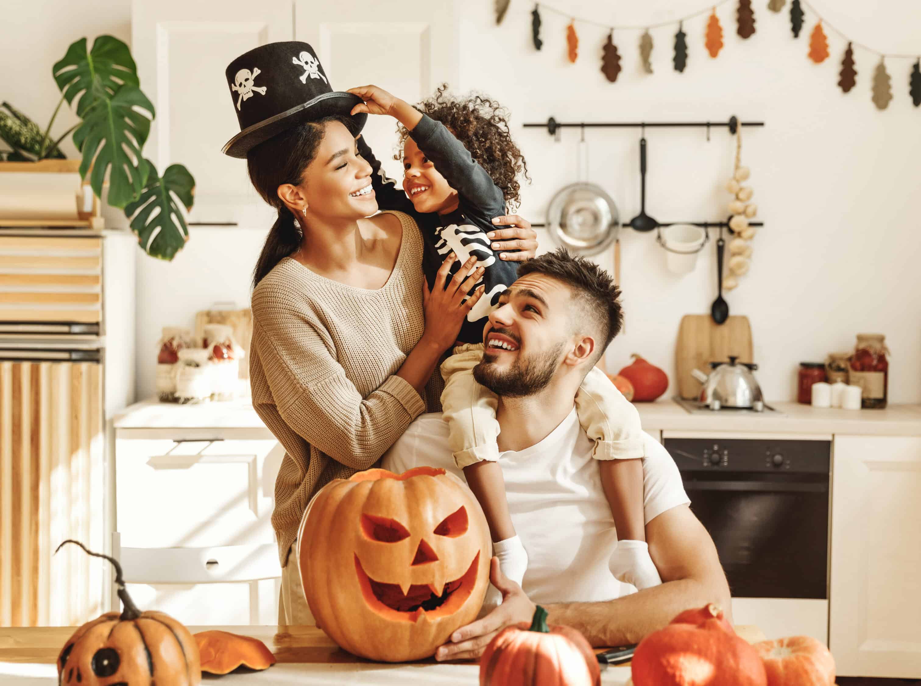 10 Healthy Alternatives to Candy for Halloween Fun
